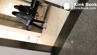 chinese uni girl toliet voyeur1