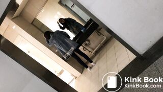 chinese uni girl toliet voyeur1