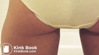 Pooping yellow panties