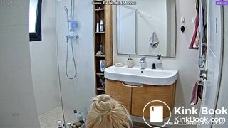 Girl needs to shit after cleaning up