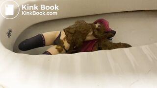 I scat on anime bitch figure