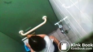 toilet - video 106