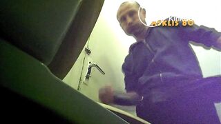 VOYEUR+ SCAT N 10 FARMING AND EATING SHIT OF TWO GIRLS.