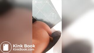 Me taking a shit - video 28