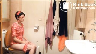 Hot girl pooping on toilet 85