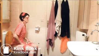 Hot girl pooping on toilet 85