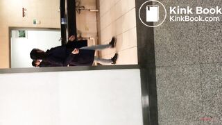 chinese uni girl toliet voyeur3