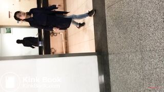 chinese uni girl toliet voyeur3