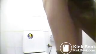 Girl poo - video 8