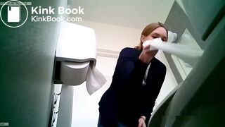 CLASSIC office_woman_toilet_3_Trim