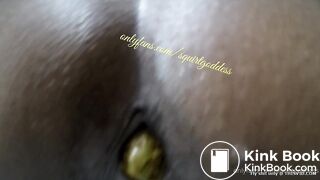 $quiR+ Gode$$ ass busting open with thick shit