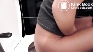 Hot girl toilet diarrhea farting comp