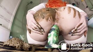 Fucking dildo with scat