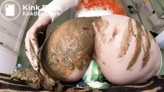 Fucking dildo with scat