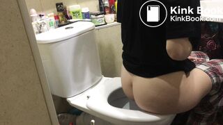 Long Gnarly Poo Sideways on the Loo