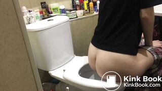 Long Gnarly Poo Sideways on the Loo