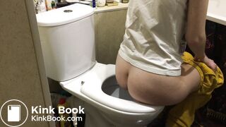 Long Gnarly Poo Sideways on the Loo