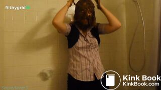 Covering her self in scat #2