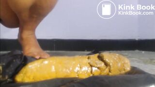 Linda Squirting On Feet & Long Pooping