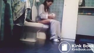 spy toilet - video 326