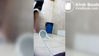 Porn girl pooping