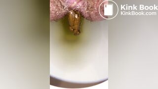 Pooping - video 272