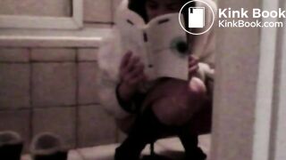 Girl pooping - video 167