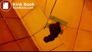 Girl pooping - video 167