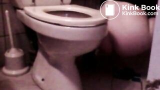 Girl pooping - video 167