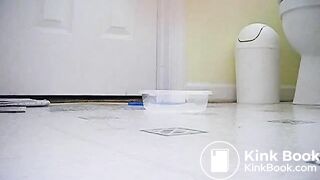 Milf Shitting