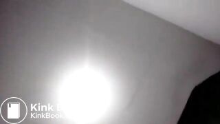 Cagando no anal moreninha