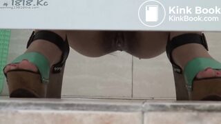 Chinese girl poop 4 (uncensored)