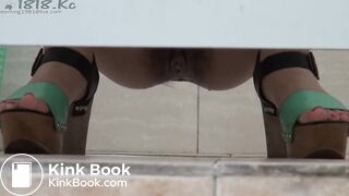 Chinese girl poop 4 (uncensored)