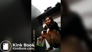 Thai girls on toilet 17