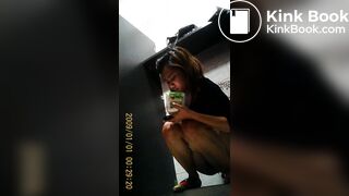 Thai girls on toilet 17