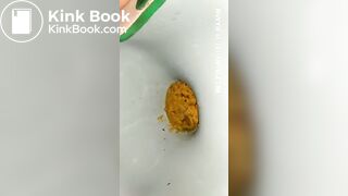 Indonesian girls pooping - video 2