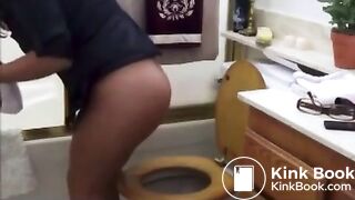 Hot teen has diarrhea