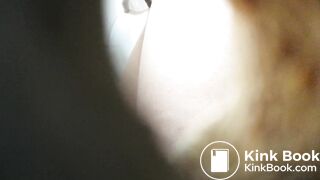 Women pooping - video 5