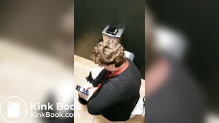 Another teacher pooping