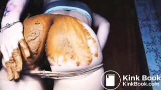 gorgeous and sexy Russian woman pooping