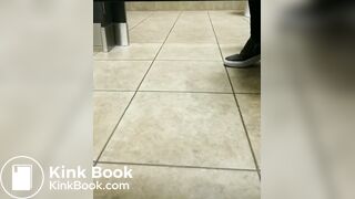Girl pooping - video 126