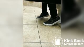 Girl pooping - video 126