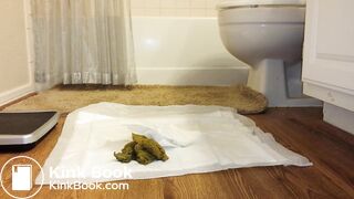 Ebony Pushing Out The Shit