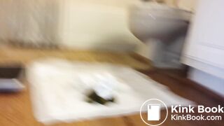 Ebony Pushing Out The Shit