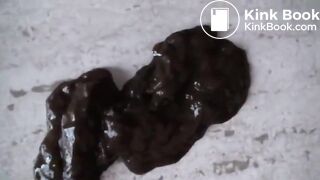 girl pooping - video 62