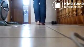 Girl Pooping - video 12