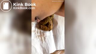 Hot girl pooping - video 8