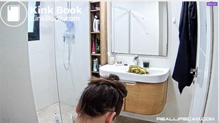 russian girl takes a dump