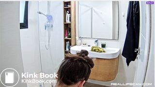russian girl takes a dump