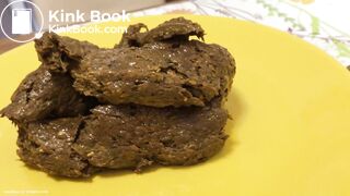 Shaved babe shits on yellow plate..